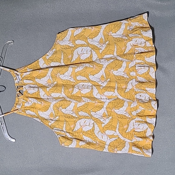 NINE WEST Yellow Leaf Print Women's Strappy Top Blouse - Size Large - Picture 1 of 12